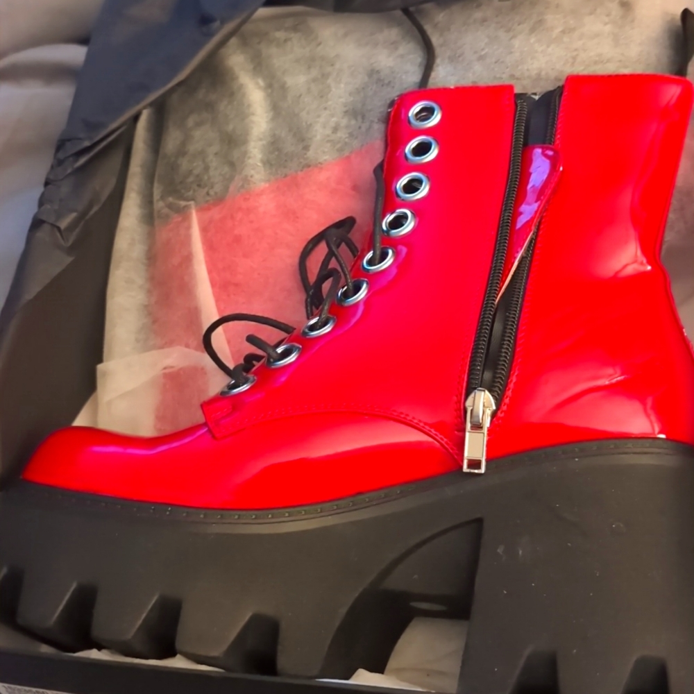 Lamoda (Dolls Kill) size 9 red platform boots